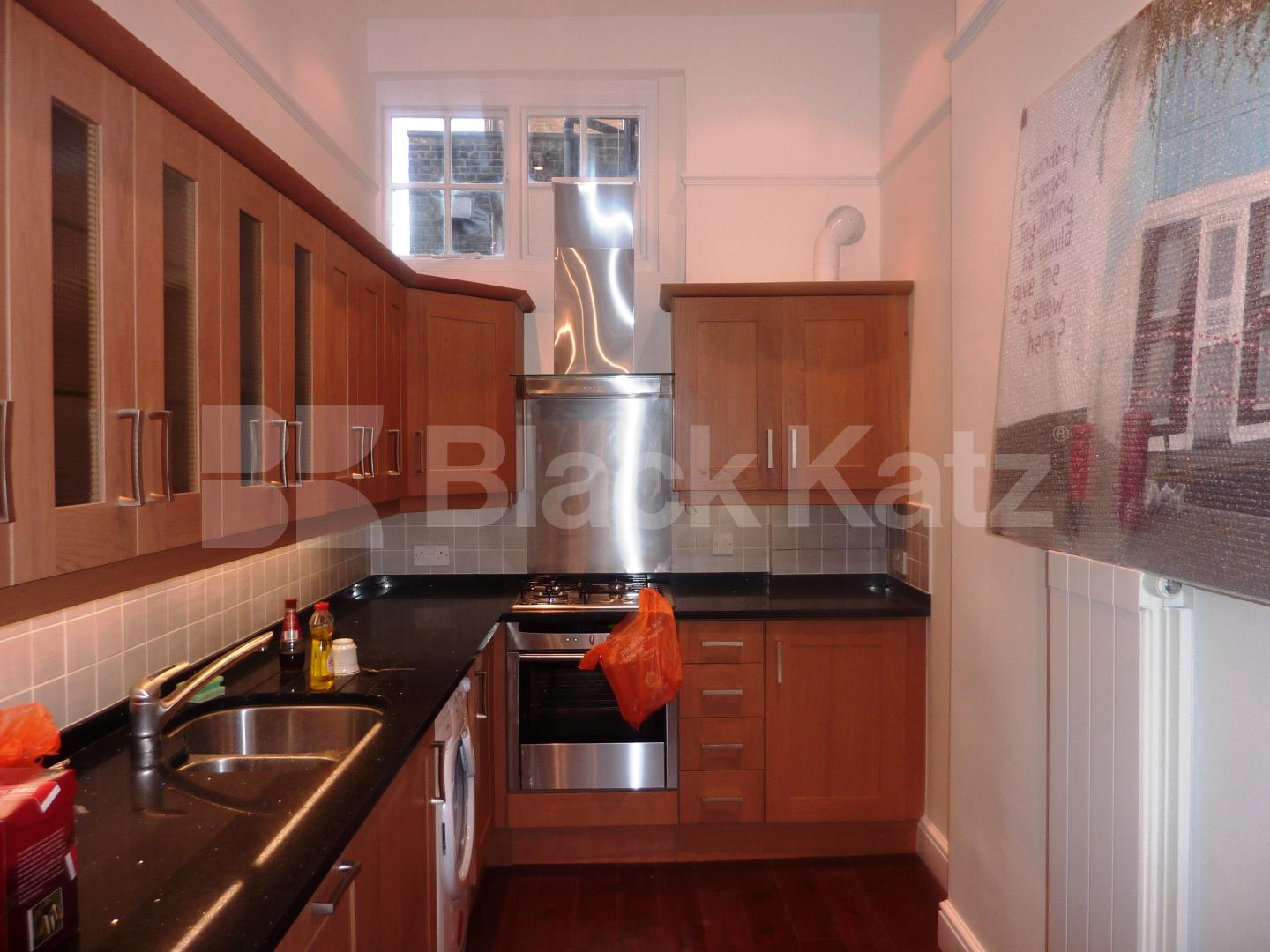 			SPACIOUS MODERN STUDIO! , Studio Apartment, 1 bath, 1 reception Studio			 Westbourne Grove, BAYSWATER / WESTBOURNE GROVE 